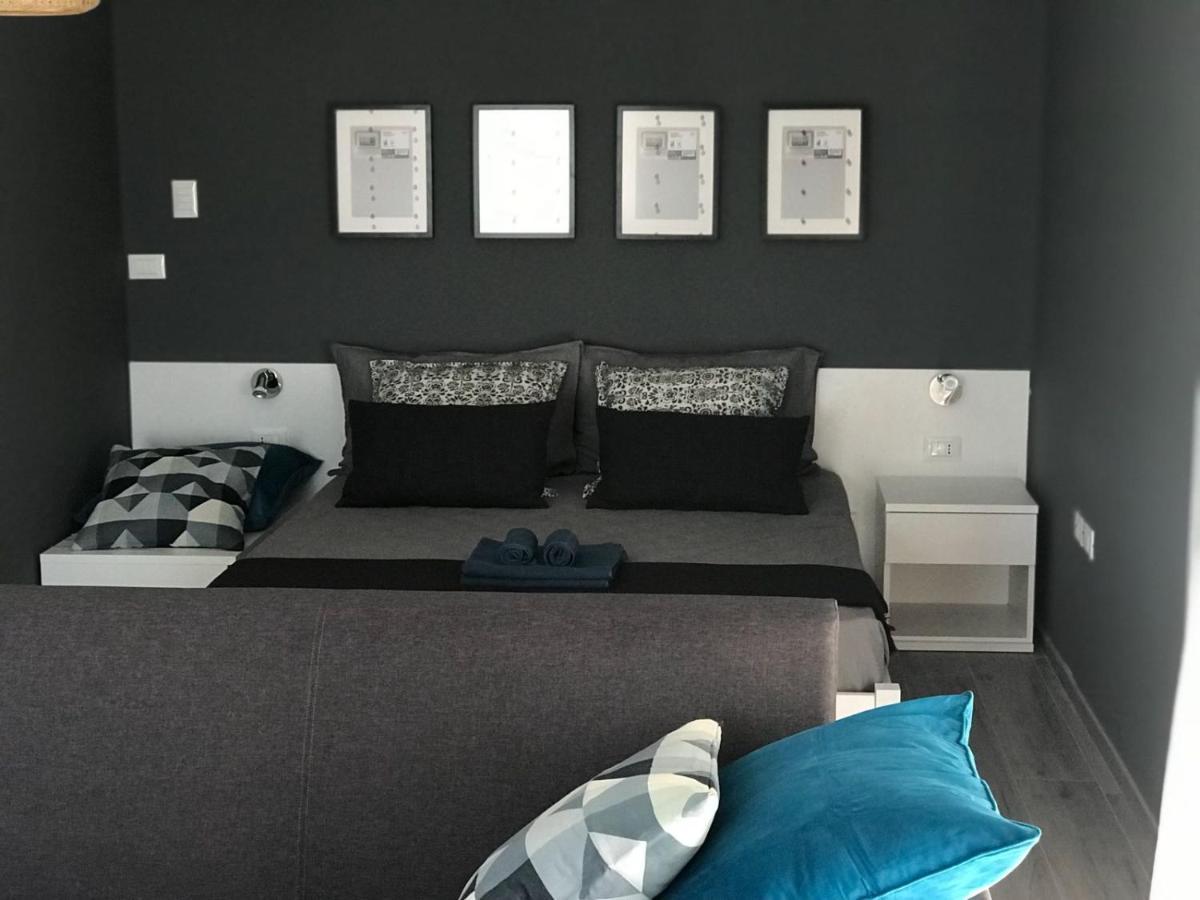 B&B Luxury Apartments Pulsano Esterno foto