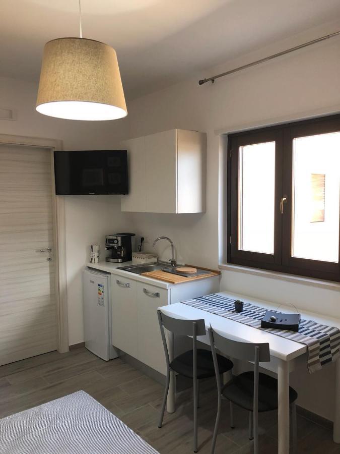 B&B Luxury Apartments Pulsano Esterno foto