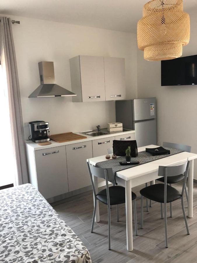 B&B Luxury Apartments Pulsano Esterno foto