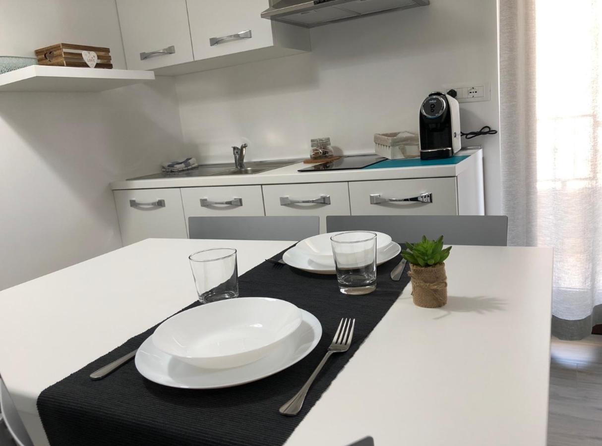 B&B Luxury Apartments Pulsano Esterno foto